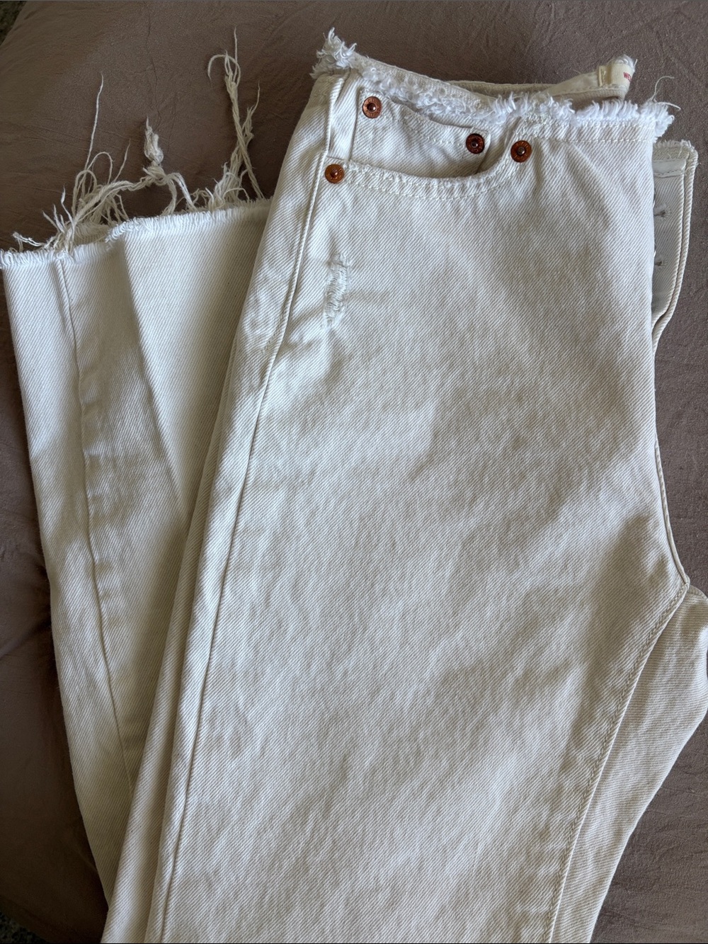 Levi's White Wedgie Straight Ankle Jeans - Picture 5 of 6